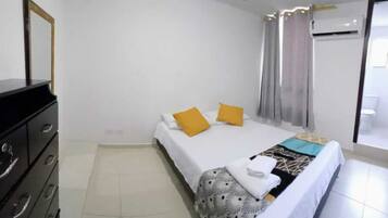 3 bedrooms, WiFi, bed sheets