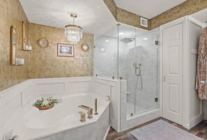 Hair dryer, towels, soap, toilet paper - Spacious 4-bedroom luxury villa in serene North Myrtle Beach w/ water views ICW (North Myrtle Beach)
