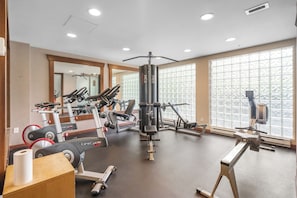 Fitness facility - Stylish Whistler Village Condo with free parking (Whistler)