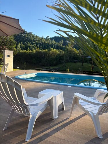 Chalet/Country House in the Serra SC area for friends and family, sleeps up to 15 people.