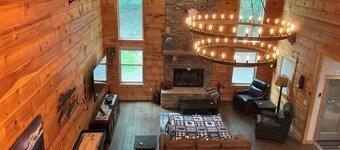 UTVJeepTrailGatlinbrgEVchargKidPlayelectricJeep24v