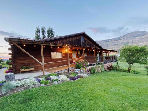 Countryside Two House Retreat - Hot Tubs & Games