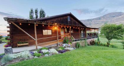 Countryside Two House Retreat - Hot Tubs & Games