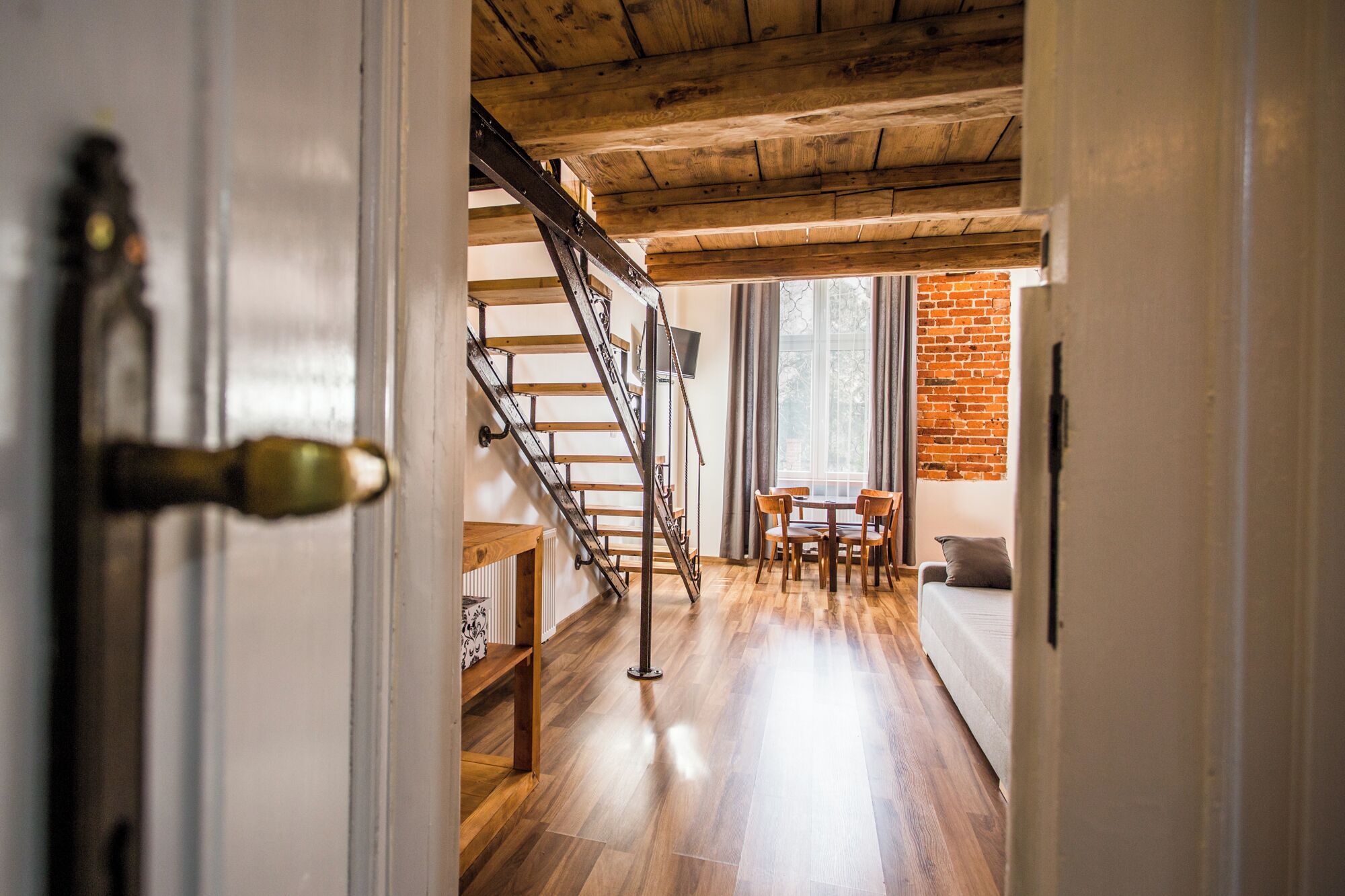 Apartment, Blick auf den Innenhof | Innenbereich