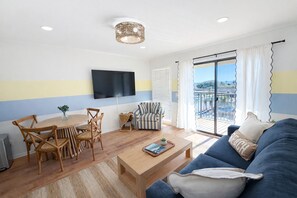 Smart TV - Brand New Lux Condo - Ocean View! Steps to Beach! (Hilton Head Island)