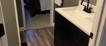 Welcome to our Comfy Condo, on historic rte 66, 15 min from Ft Leonard Wood.