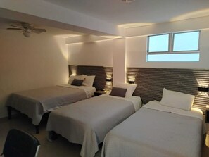 트리플룸, 싱글침대 3개, 전용 욕실 | 이집트산 면 시트, 고급 침구, 무료 WiFi, 침대 시트
