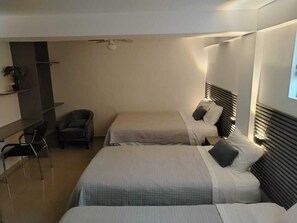 트리플룸, 싱글침대 3개, 전용 욕실 | 이집트산 면 시트, 고급 침구, 무료 WiFi, 침대 시트