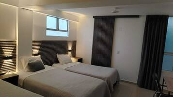 Triple Room, 3 Twin Beds, Private Bathroom | Egyptian cotton sheets, premium bedding, free WiFi, bed sheets