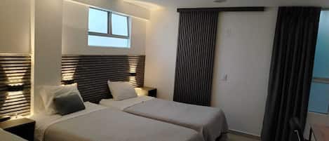 三人房, 3 張單人床, 私人浴室 | 埃及棉床單、高級寢具、免費無線上網、床單