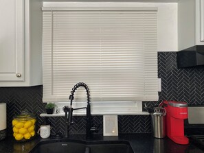 Frigorífic, microones, forn i placa de cuina 