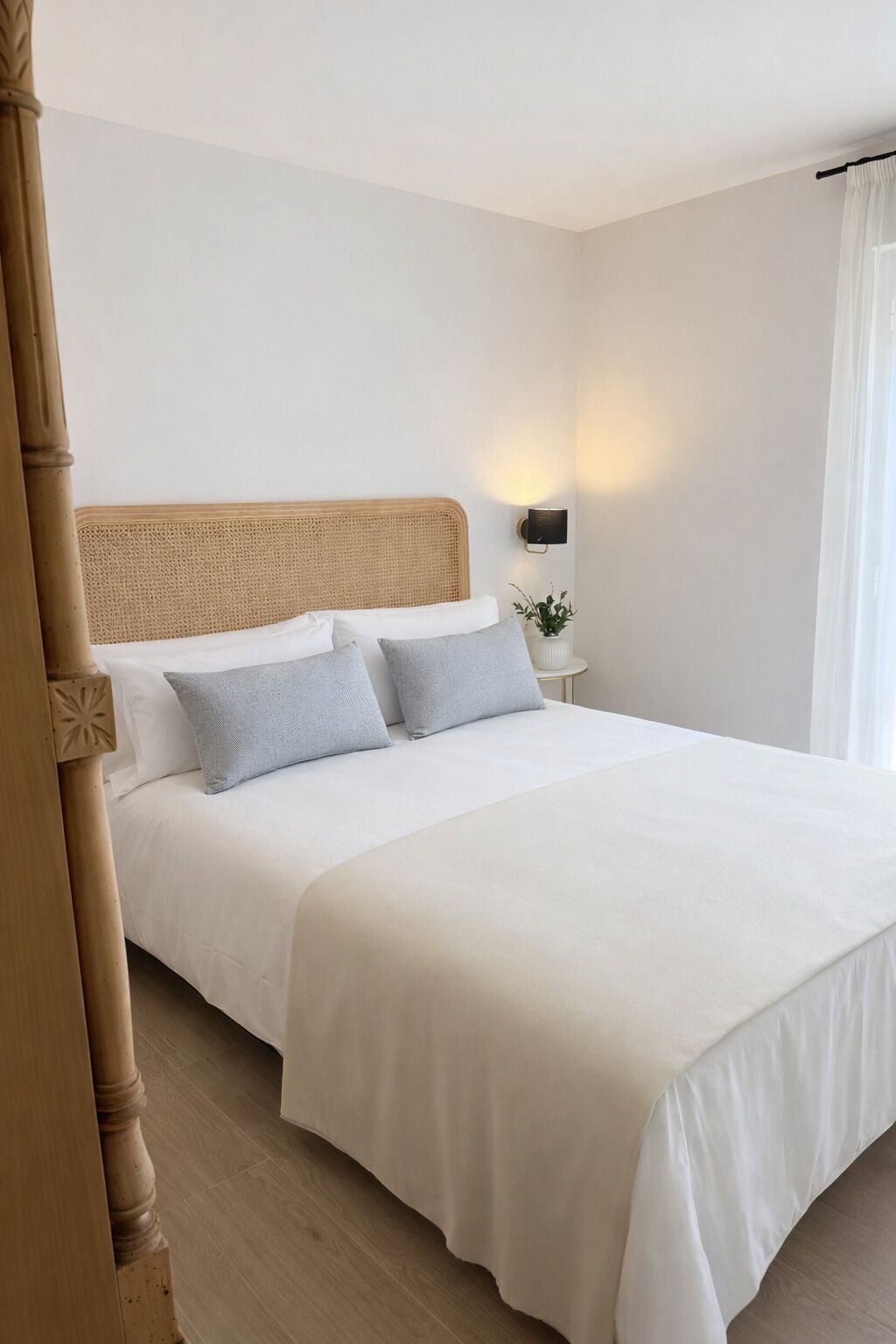 4 slaapkamers, een strijkplank/strijkijzer, gratis wifi, beddengoed