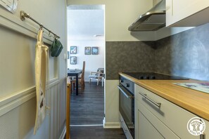 Fridge, microwave, oven, coffee/tea maker - Les Miss Dore - MONT DORE (MONT DORE)