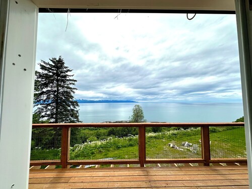 Paradise Suites Bear Den