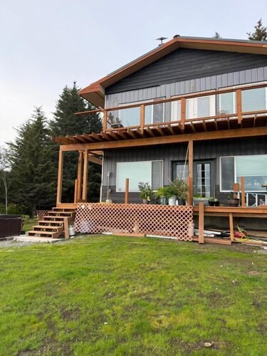 Paradise Suites Bear Den