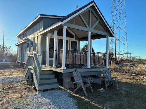 Tiny Home on acreage. Horse boarding available.