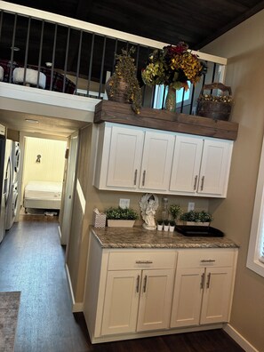 WiFi, bed sheets - Tiny Home on acreage.  Horse boarding available. (Dublin)