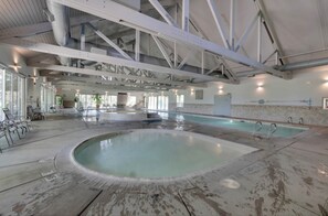 Innenpool, beheizter Pool