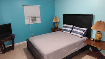 1 chambre, fer et planche Ă repasser, draps fournis