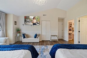 4 slaapkamers, een kluis op de kamer, een bureau