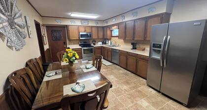 Delightful 4-bedroom house with AC in Columbus