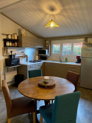 Fridge, microwave, dishwasher, toaster