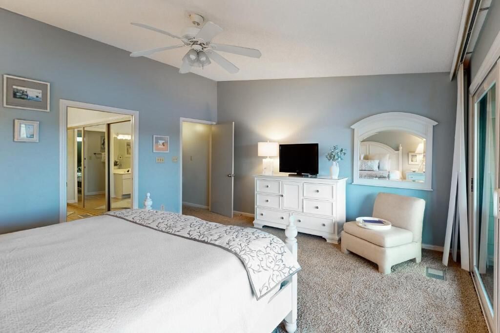 3 室のベッドルーム、アイロン / アイロン台、WiFi (無料)、ベッドシーツ