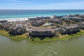 Exterior - 2-Min Walk to Beach Seascape Lakefront Villa 216- Sunsets Pickleball Tennis Golf (Miramar Beach)