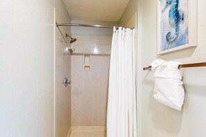 Shower, jetted tub, hair dryer, towels