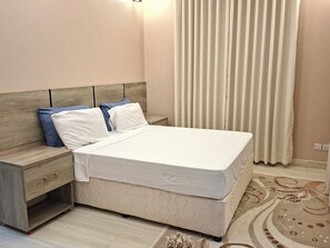 Silitysrauta/-lauta, internet, vuodevaatteet