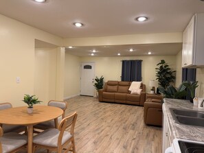 Interior - 3-bedroom 2-bathroom Home near Lake Lure (Mill Spring)