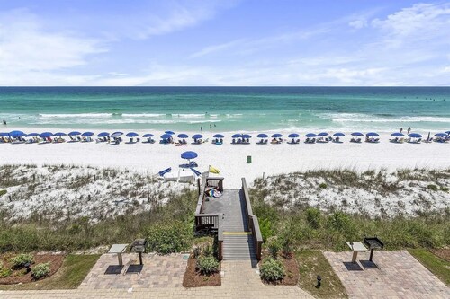 Beautiful Beachfront - Snowbird Rates Available! - 2 Story Coral Reef Club