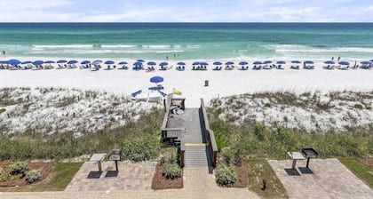 Beautiful Beachfront - Snowbird Rates Available! - 2 Story Coral Reef Club