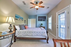 5 bedrooms, desk, iron/ironing board, travel cot