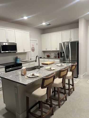 2-bedroom townhome in fabulous Wesley Chapel, access to Epperson Lagoon. 