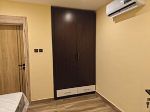 Iron/ironing board, WiFi, bed sheets - Cozy 2-bedroom Studio Apartment in Abelenkpe (Accra)