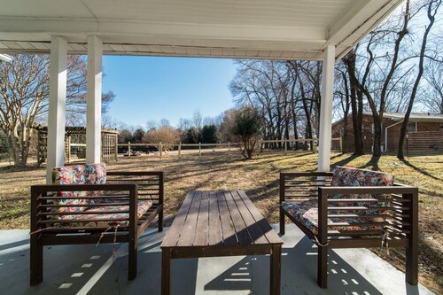 2-bedroom cottage in Winston Salem