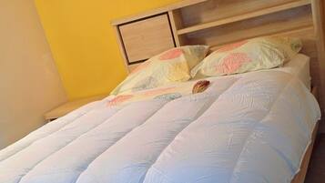 1 chambre, fer et planche à repasser, Wi-Fi, draps fournis
