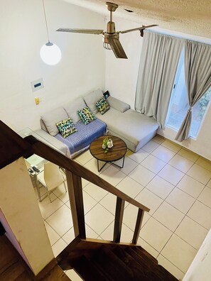 TV - 2-bedroom condo in the heart of beautiful Crucecita with AC and charm (Crucecita)