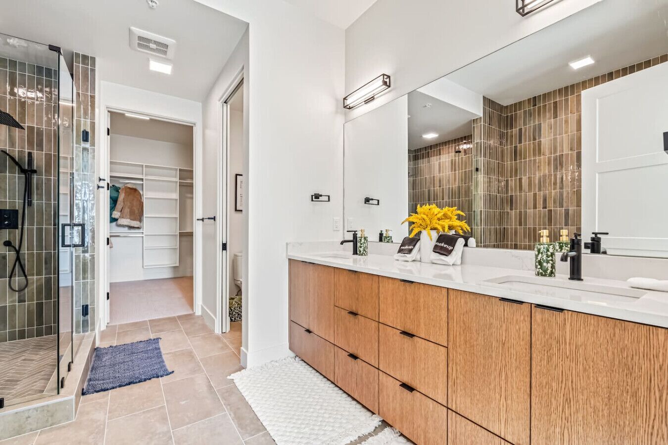 Hair dryer, towels