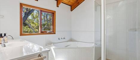 Shower, jetted tub, hair dryer, towels
