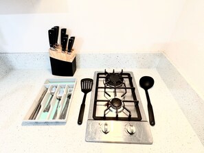 Private kitchen - Coastal Studio- Disneyland/Knots Berry Farm (Midway City)