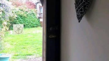 House, 4 Bedrooms, Smoking, Patio | Interior