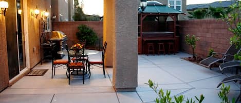 Outdoor dining