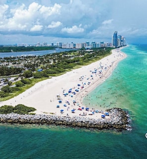 Beach nearby - Stay Near the Action - FIFA Hard Rock Stadium & Beaches (Miami)