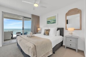 3 bedrooms, iron/ironing board, WiFi, bed sheets - Seaspray 3 Bedroom Apartment with Ocean Views (Kings Beach)
