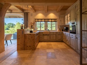 Fridge, oven, dishwasher, cookware/dishes/utensils - Landhüüs Oeverdiek by Interhome (Niendorf)