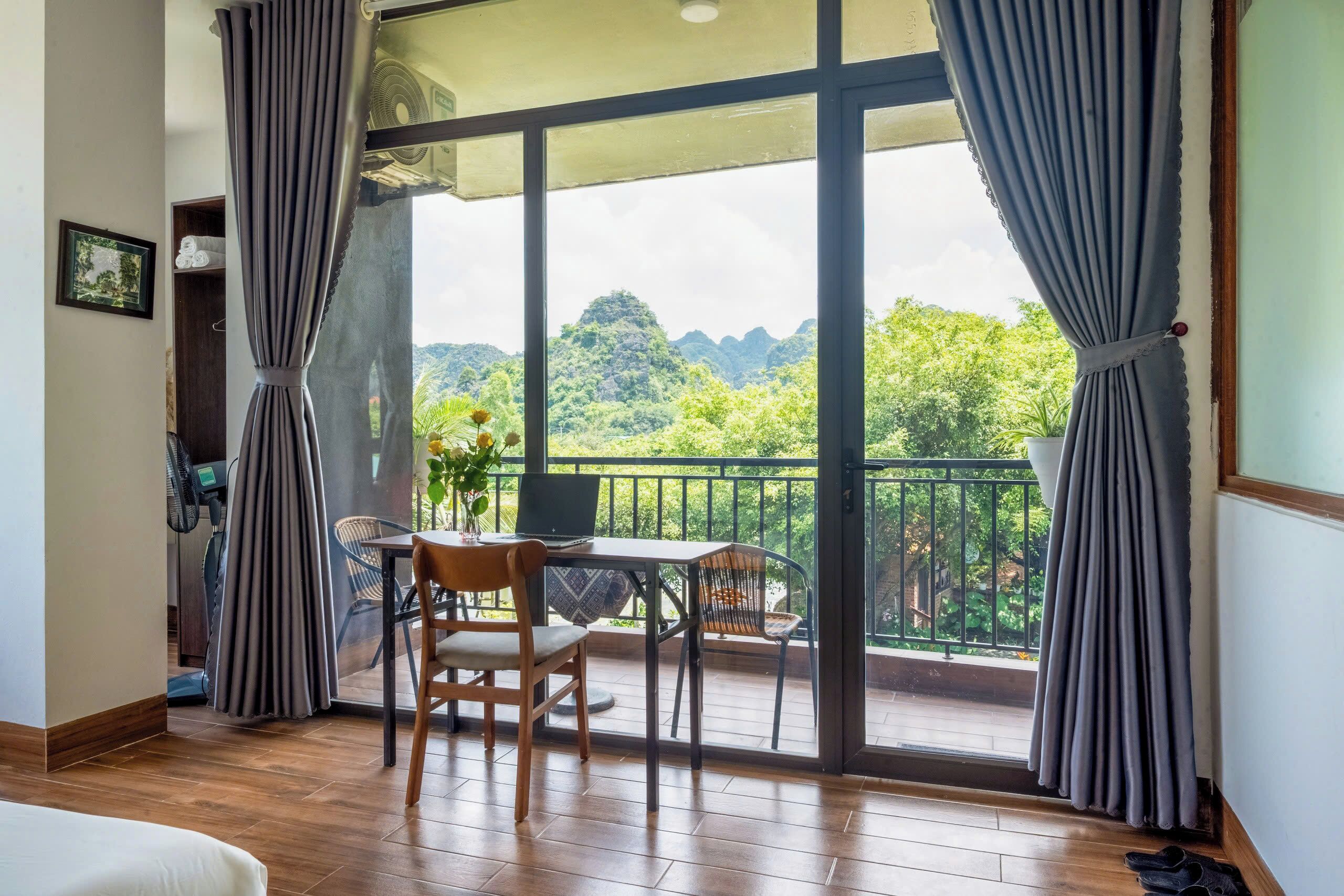 ห้องสแตนดาร์ดดับเบิล, ระเบียง, วิวสวน | ภายใน