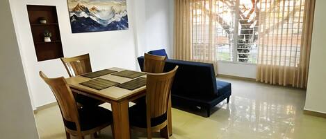 تناول الطعام