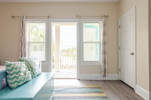 4 bedrooms, desk, iron/ironing board, travel cot - BeachDaze - Crosswalk to Beach Access, Private Pool (Panama City)